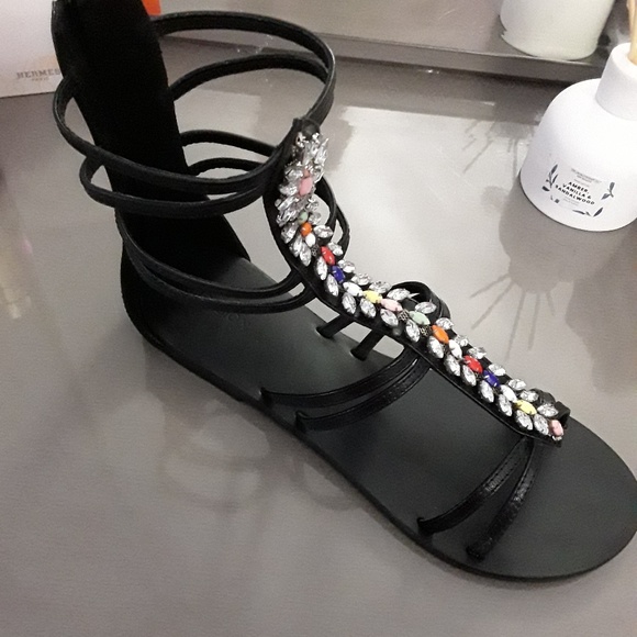 Sandals - Picture 4 of 5